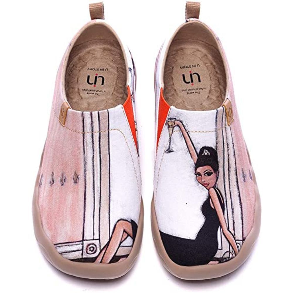 7 Women's Pink Tennis Shoes For the Unique You!