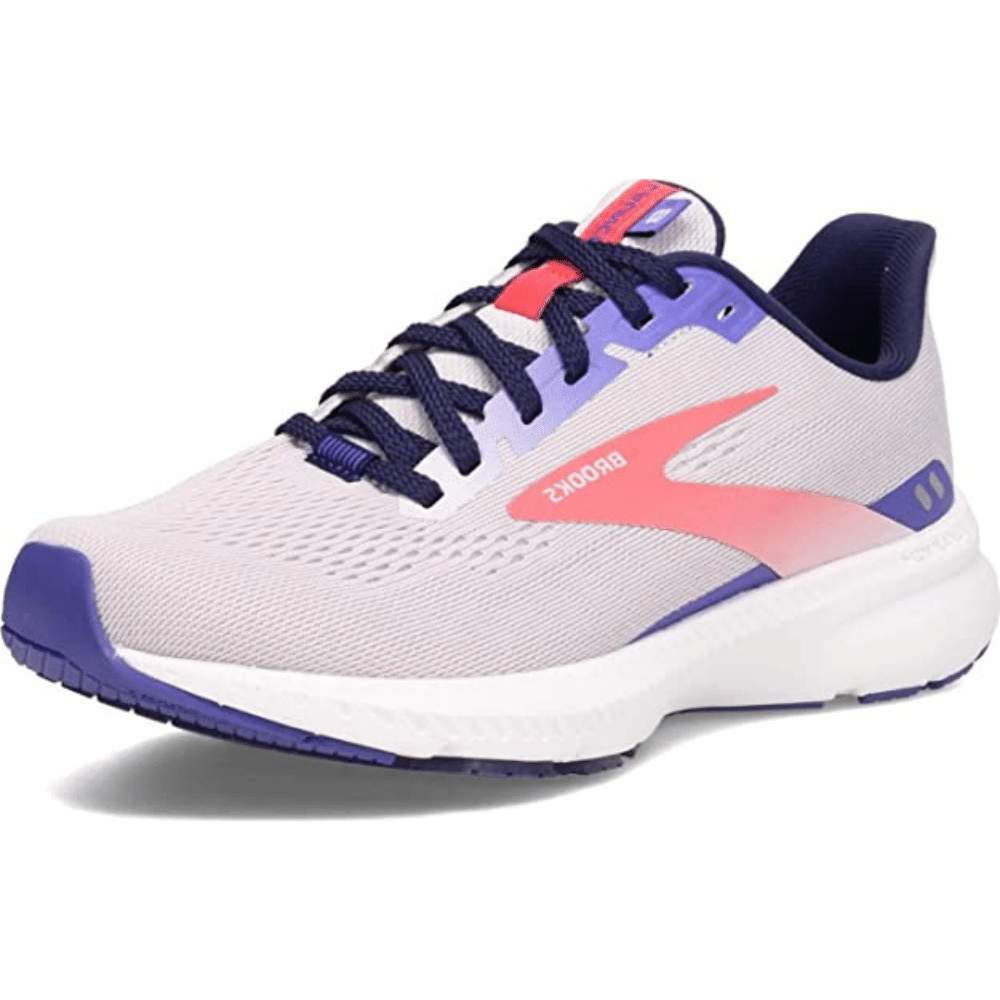 7 Best Tennis Shoes For Nurses To Breeze Through Shifts!